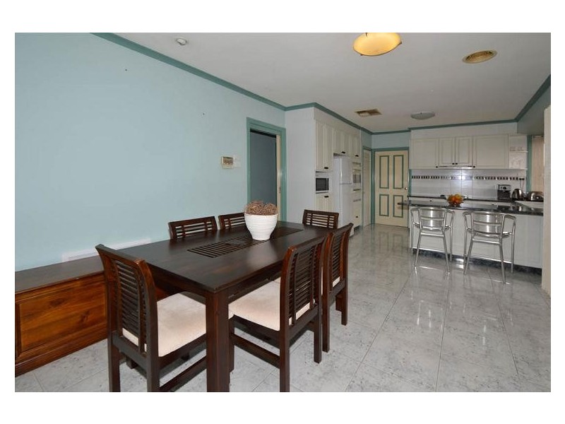 2/43 Roseberry Avenue, Keilor Downs VIC 3038