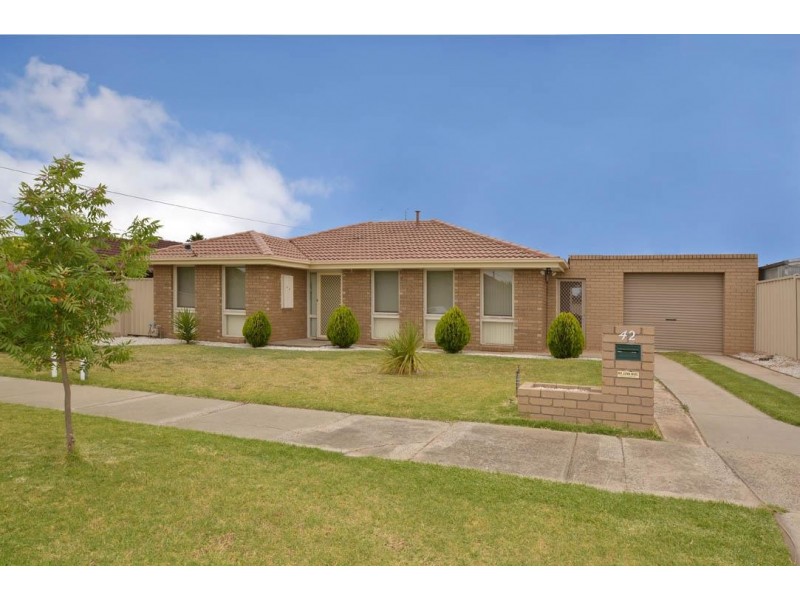 42 Concord Circuit, Albanvale VIC 3021