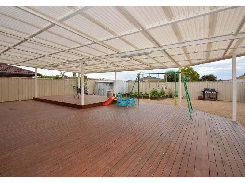 42 Concord Circuit, Albanvale VIC 3021