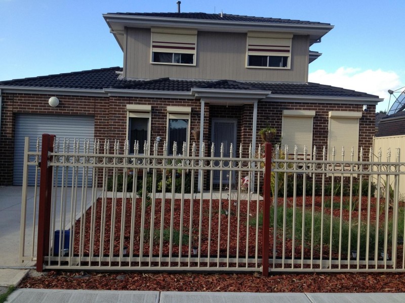 1/64 George Street, St Albans VIC 3021