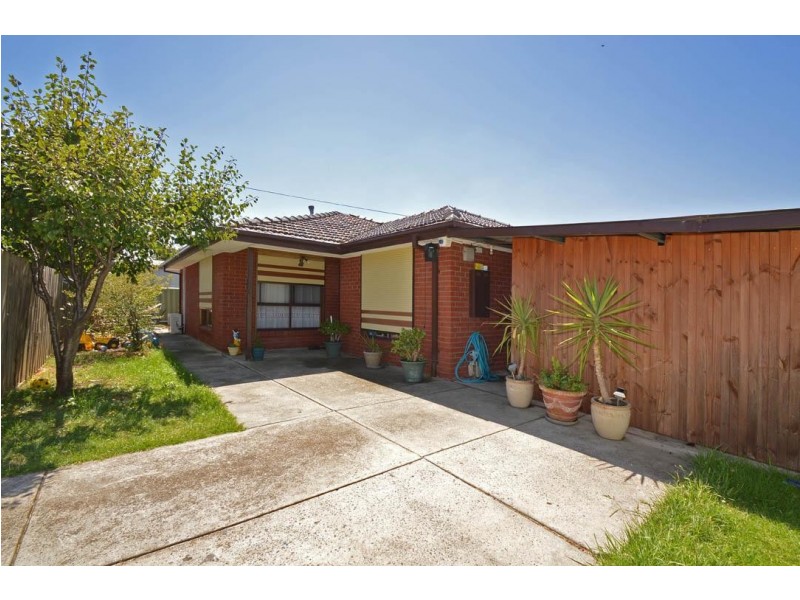 2/32 Cleveland Street, St Albans VIC 3021