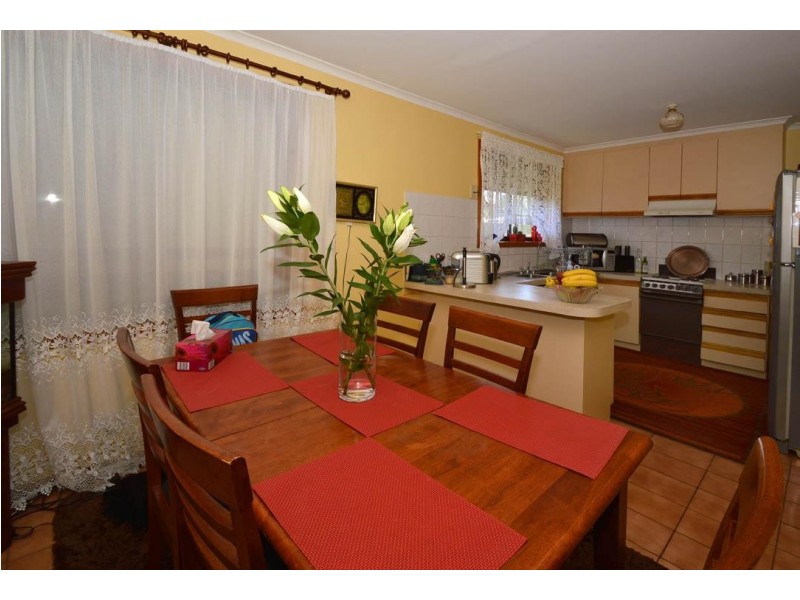 2/32 Cleveland Street, St Albans VIC 3021