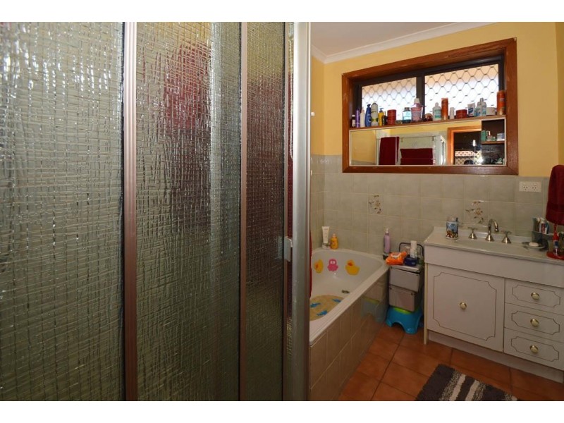 2/32 Cleveland Street, St Albans VIC 3021