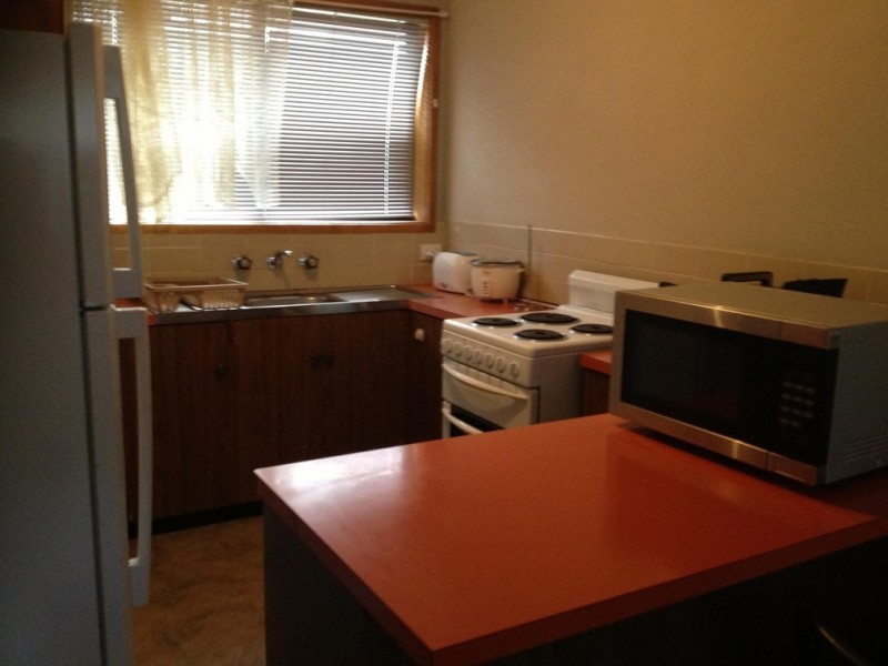 2/12 Elizabeth Street, St Albans VIC 3021