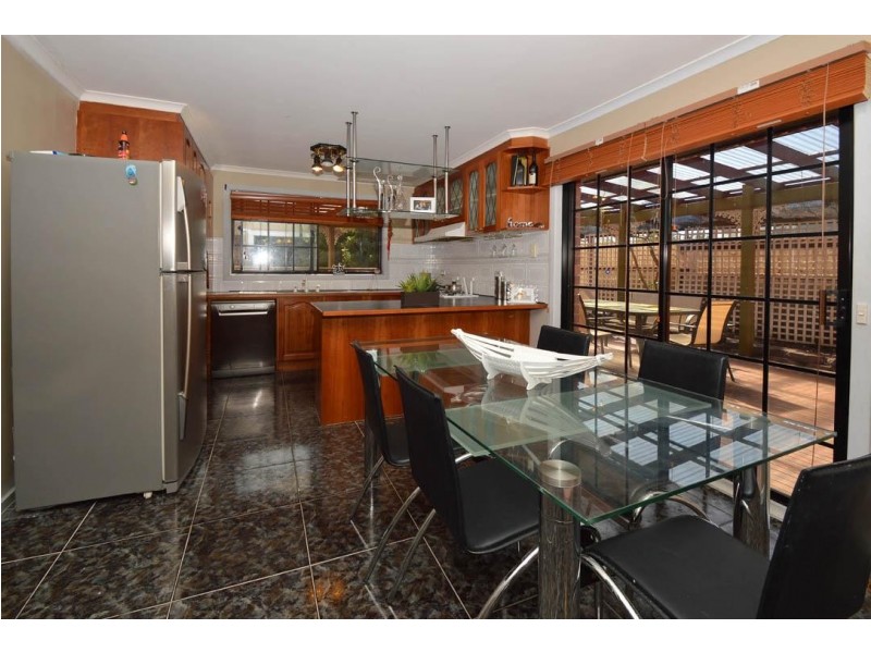 18 Kiev Walk, Delahey VIC 3037