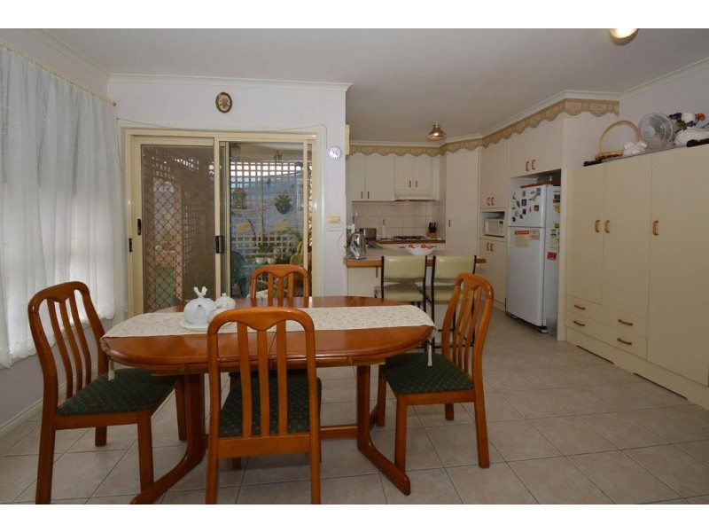 6 Milton Avenue, St Albans VIC 3021