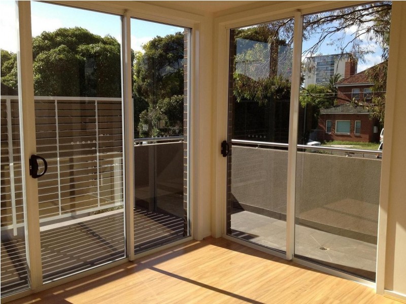 4/23 Pickett St, Footscray VIC 3011