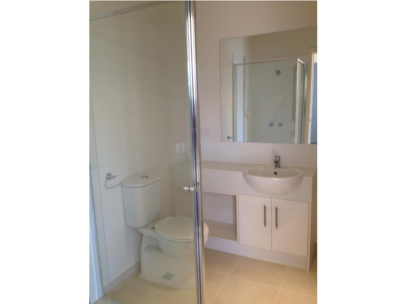 4/23 Pickett St, Footscray VIC 3011