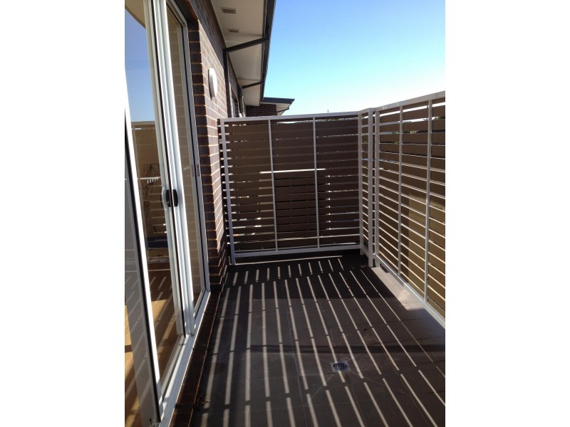 4/23 Pickett St, Footscray VIC 3011