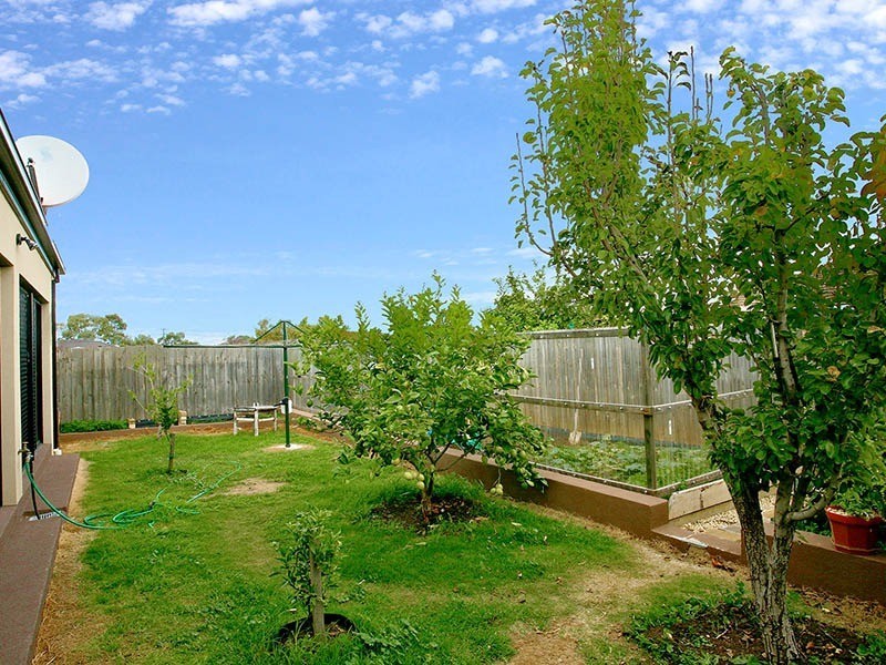 28 Jackson Circuit, Albanvale VIC 3021