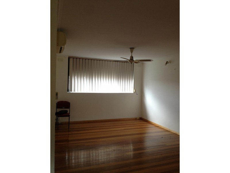 11/12 Percy Street, St Albans VIC 3021