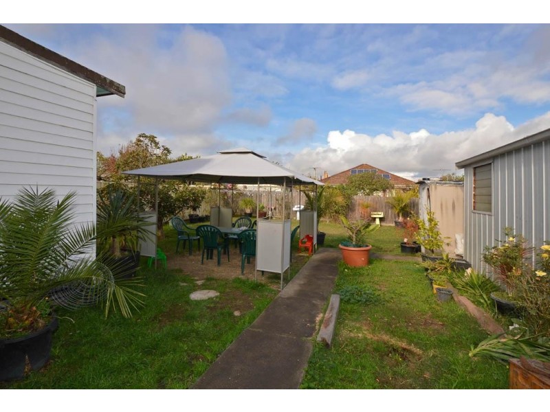 4 Perry St, St Albans VIC 3021