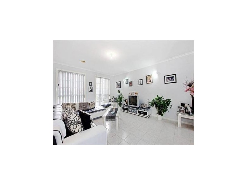 2 Oarsome Drive, Delahey VIC 3037