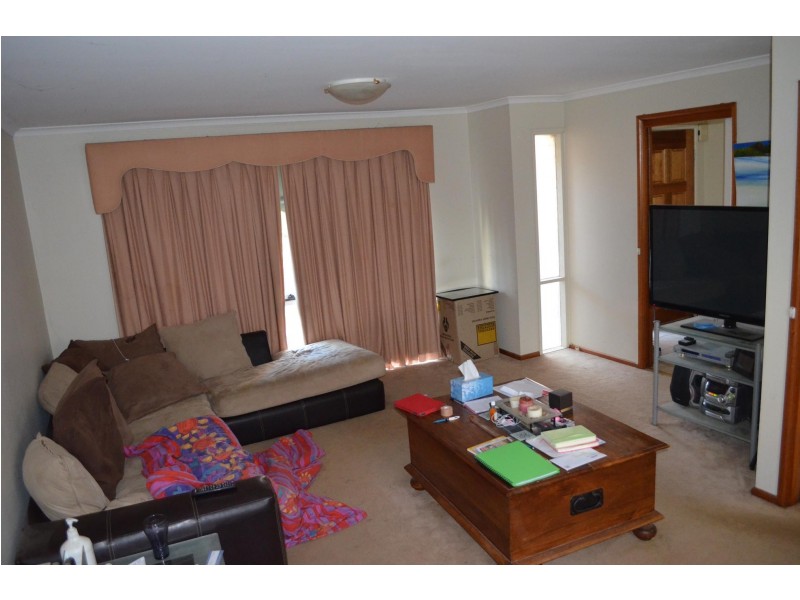 45 Harefield Cres, Kealba VIC 3021