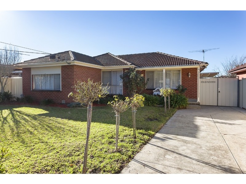 74 Leonard Avenue, St Albans VIC 3021