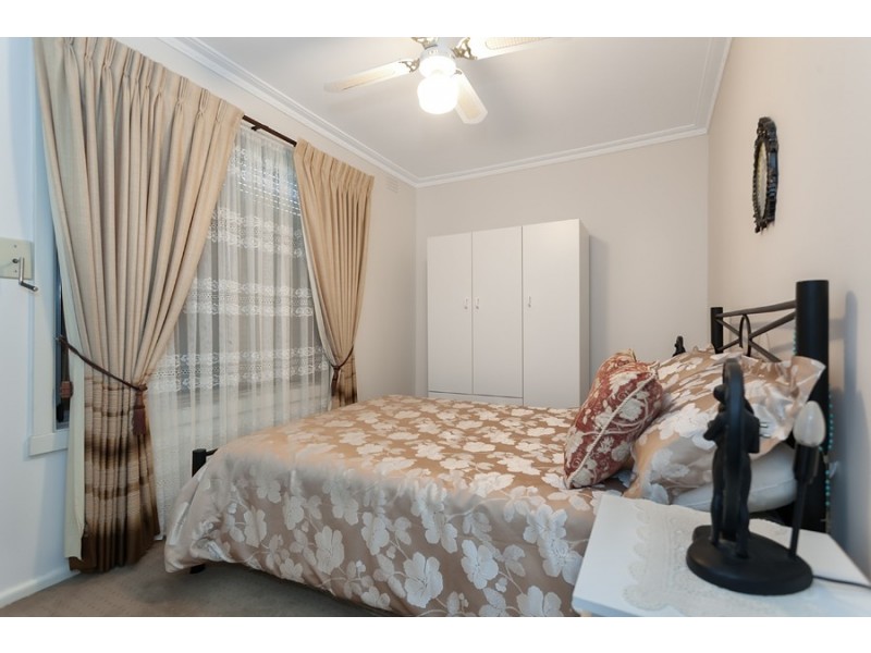 74 Leonard Avenue, St Albans VIC 3021