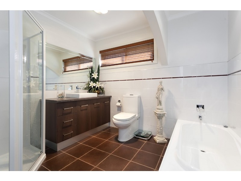 74 Leonard Avenue, St Albans VIC 3021