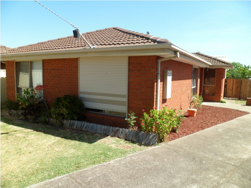 16 Jester Court, Kings Park VIC 3021