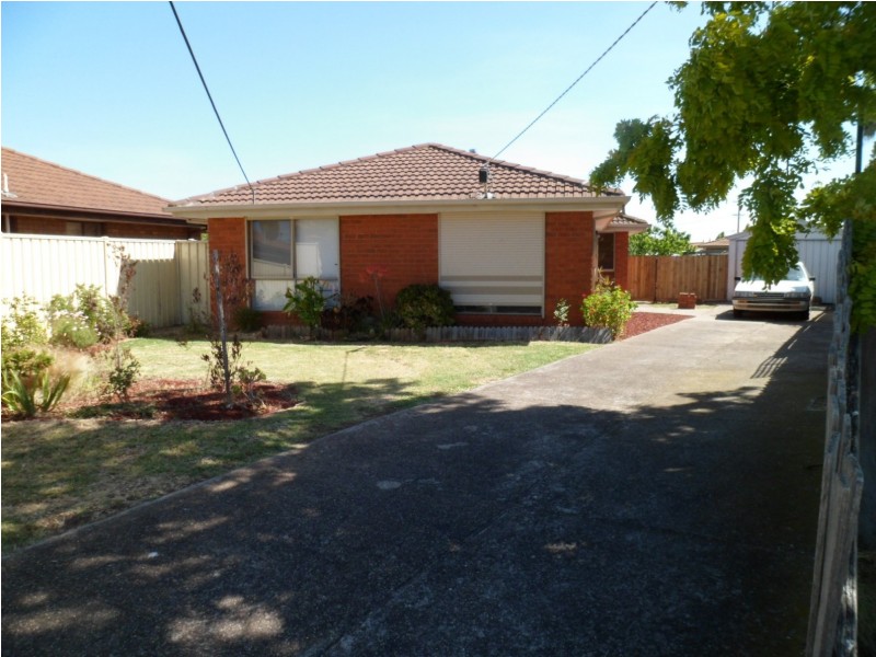 16 Jester Court, Kings Park VIC 3021