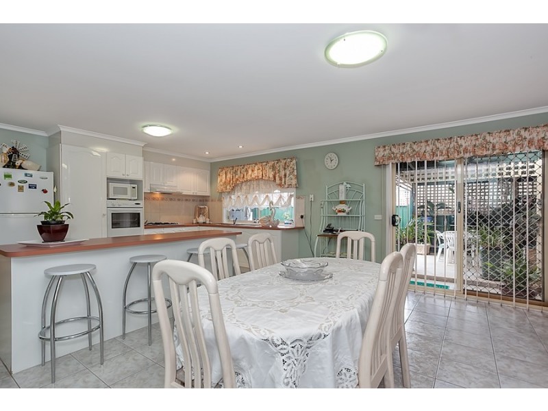 11 Wood Grove, Burnside VIC 3023