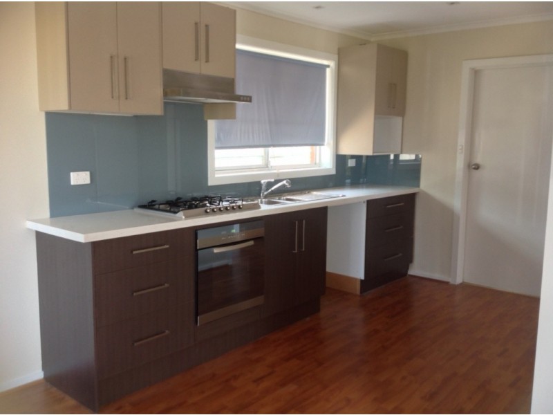 1/8 Power Street, St Albans VIC 3021