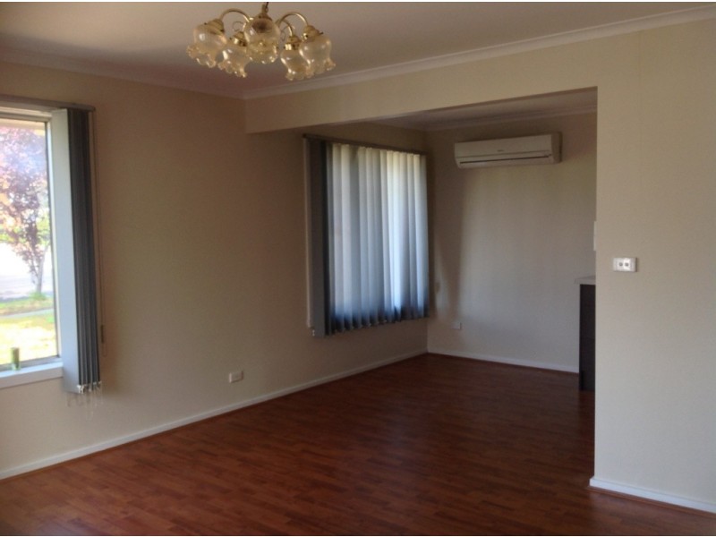 1/8 Power Street, St Albans VIC 3021