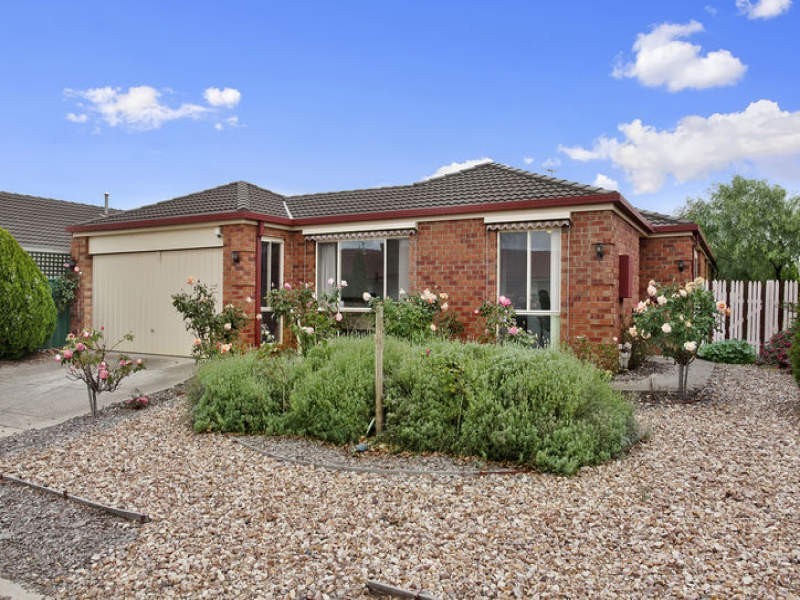 13 Wood Grove, Burnside VIC 3023