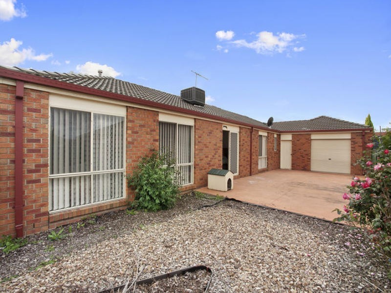 13 Wood Grove, Burnside VIC 3023