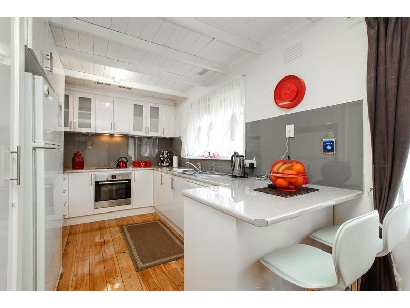 28 Waranga Crescent, St Albans VIC 3021