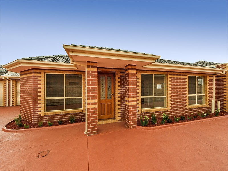 2/200 Biggs Street, St Albans VIC 3021