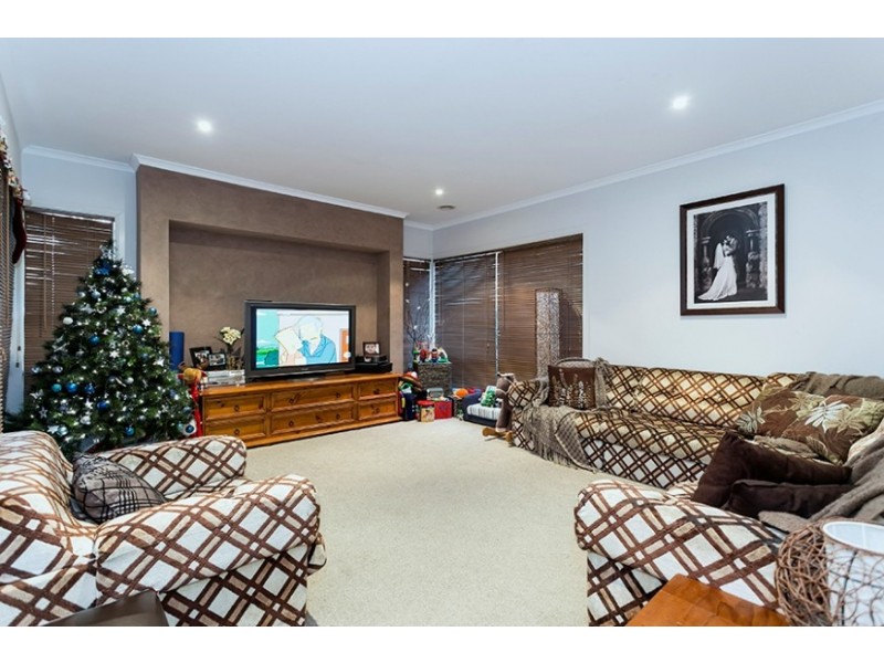 29 Chesterfield Road, Cairnlea VIC 3023