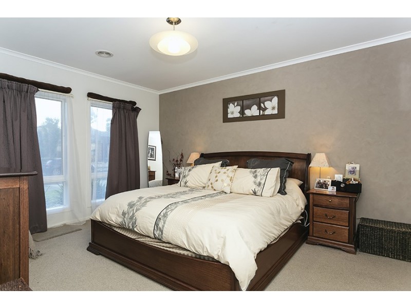 29 Chesterfield Road, Cairnlea VIC 3023