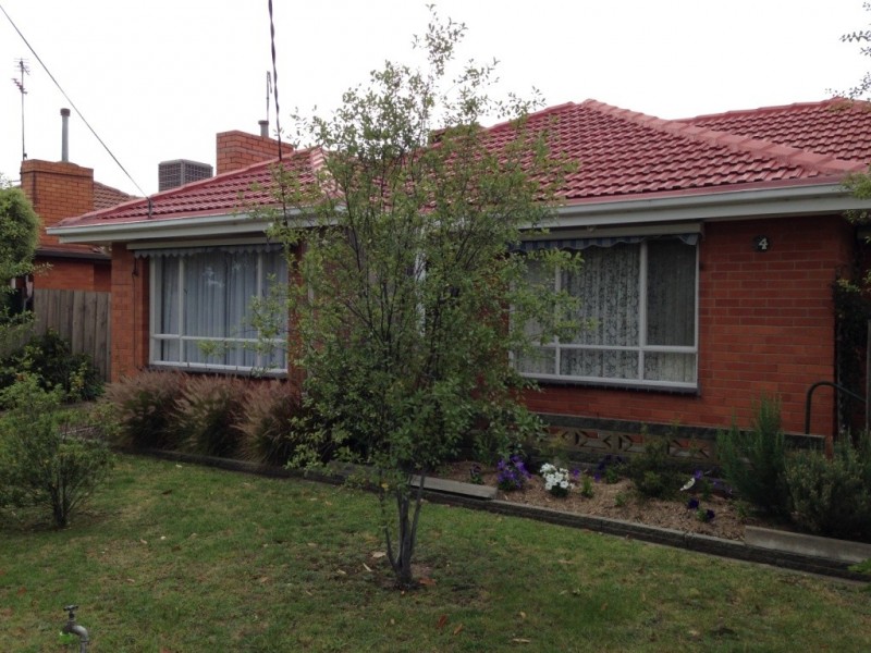 4 Banksia Street, St Albans VIC 3021