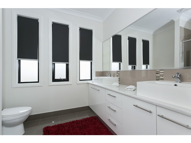 5 Beaconsfield Lane, Caroline Springs VIC 3023