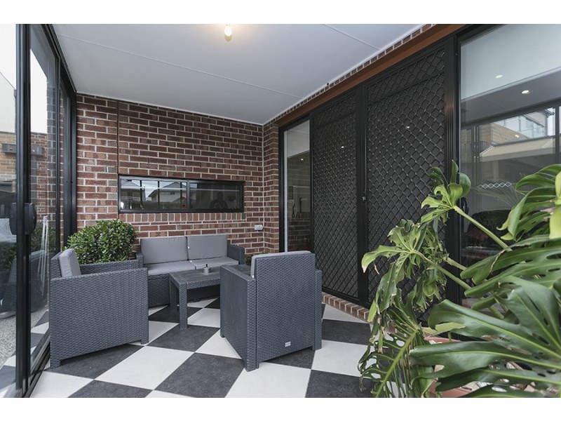 5 Beaconsfield Lane, Caroline Springs VIC 3023