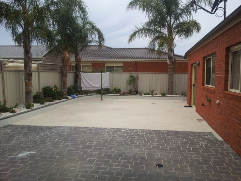 8 Clare Brennan Drive, Cairnlea VIC 3023