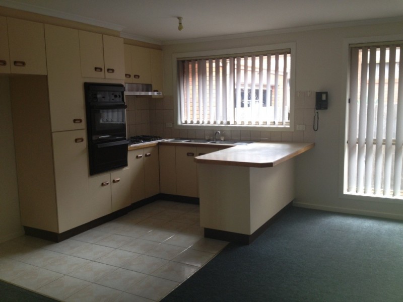 8 Kiparra Close, St Albans VIC 3021