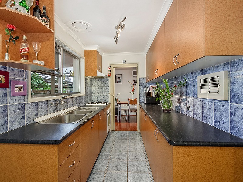 2 Taree Street, Kings Park VIC 3021