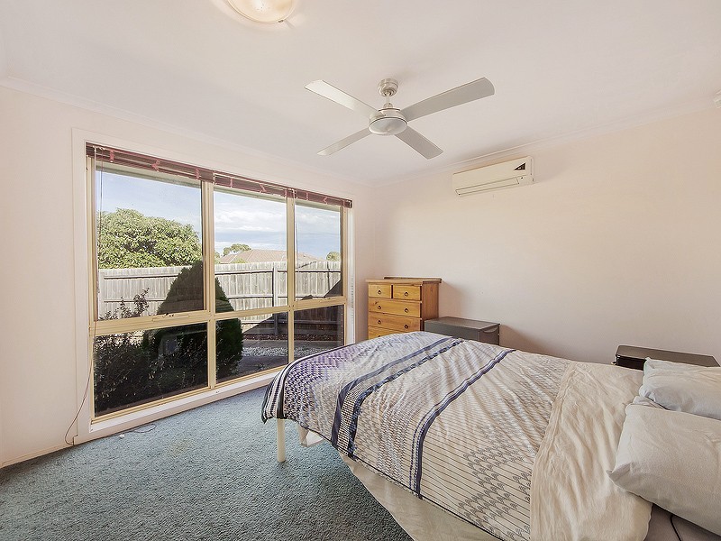 2 April Close, Albanvale VIC 3021