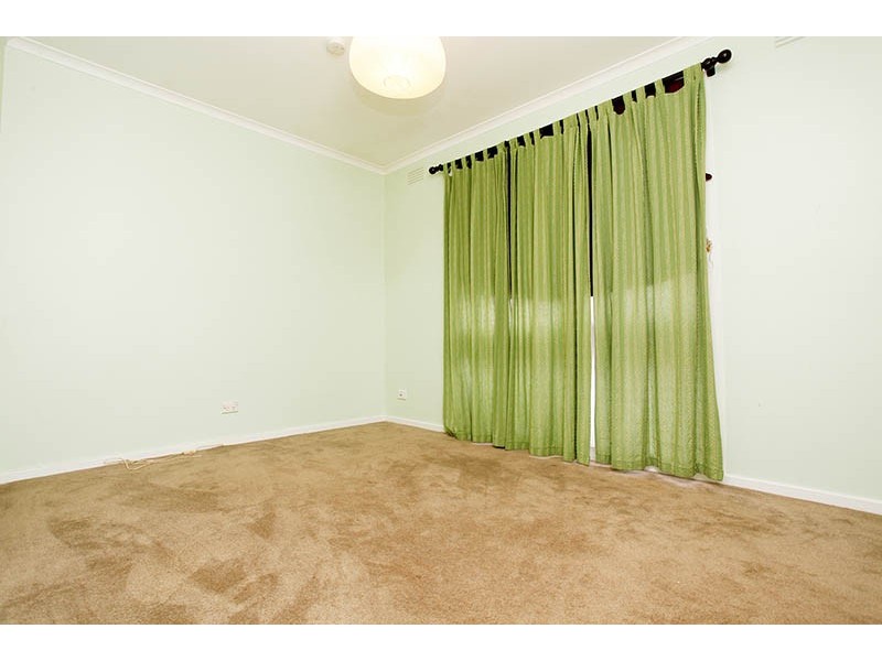 32 Winslow Crescent, Deer Park VIC 3023