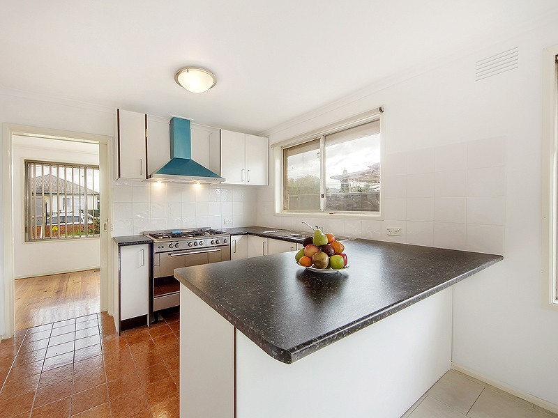 28 Manfred Avenue, St Albans VIC 3021