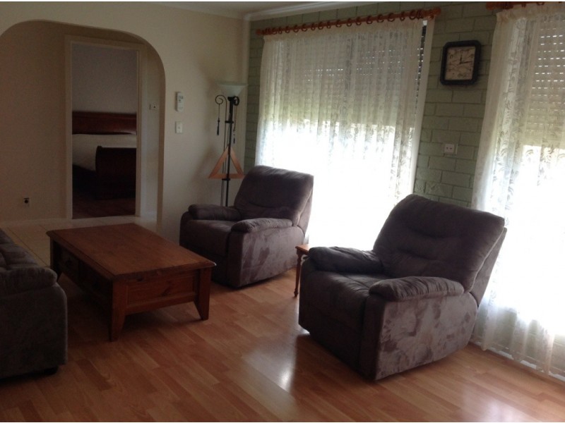 19 Pilbara Court, Kings Park VIC 3021