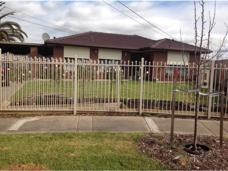 19 Pilbara Court, Kings Park VIC 3021