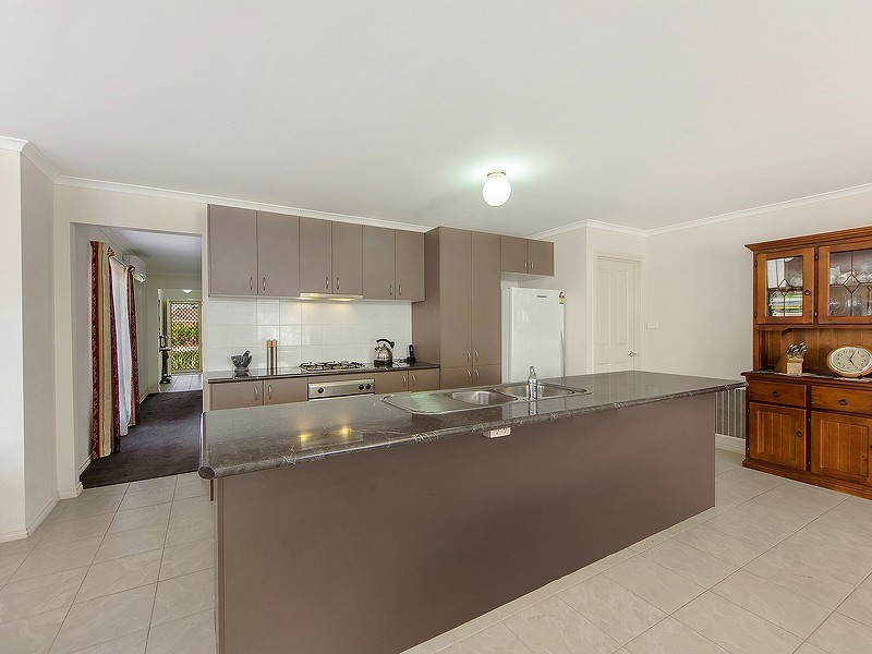 22 Heysen Parkway, Caroline Springs VIC 3023