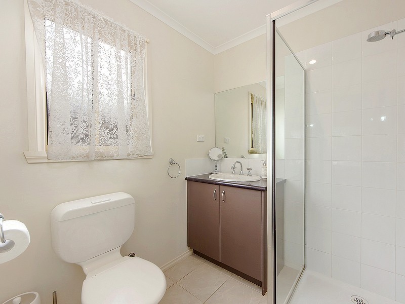 22 Heysen Parkway, Caroline Springs VIC 3023