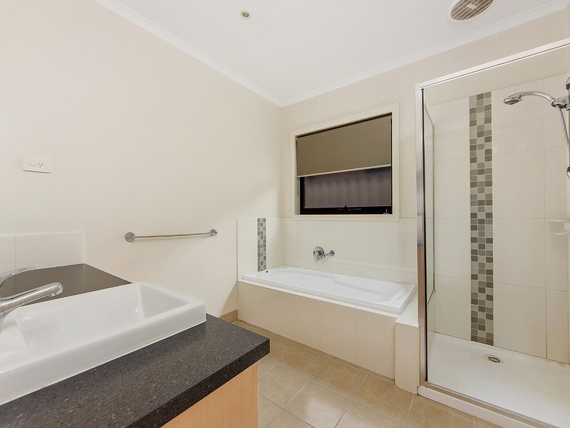 14 Minvi Terrace, Cairnlea VIC 3023