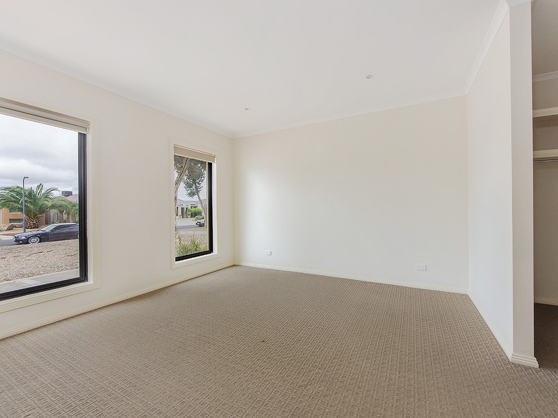 14 Minvi Terrace, Cairnlea VIC 3023