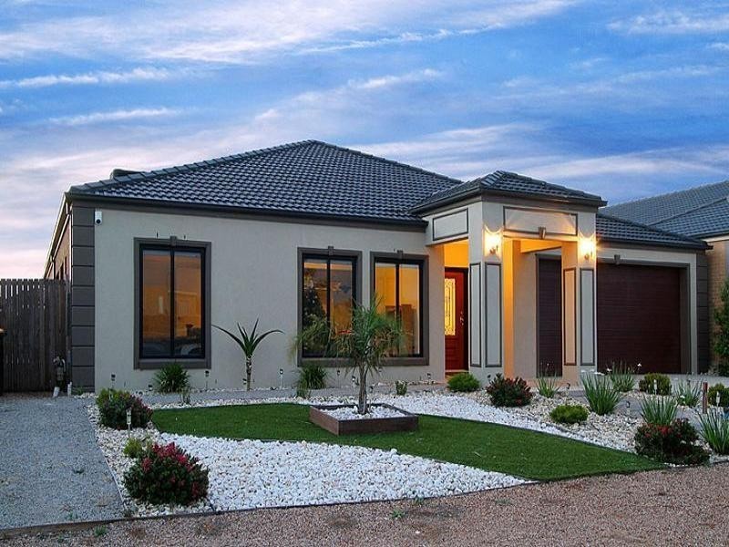 4 Redcliffe Terrace, Taylors Hill VIC 3037