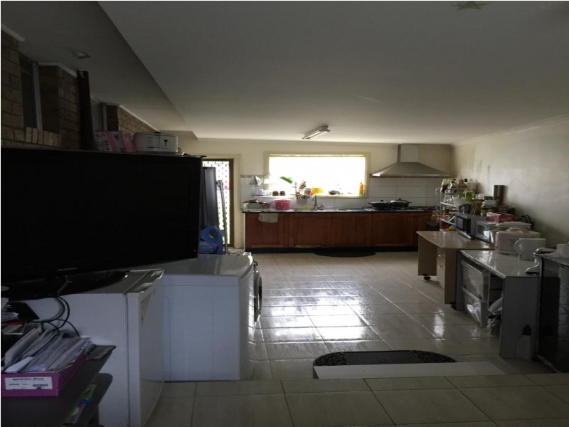 35 Mulhall Drive, St Albans VIC 3021