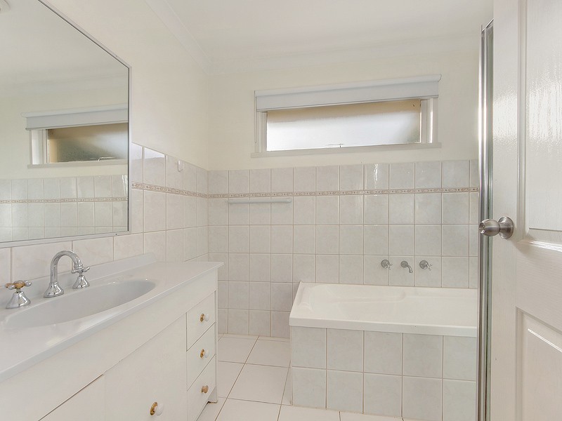 12 Camelia Street, Kings Park VIC 3021